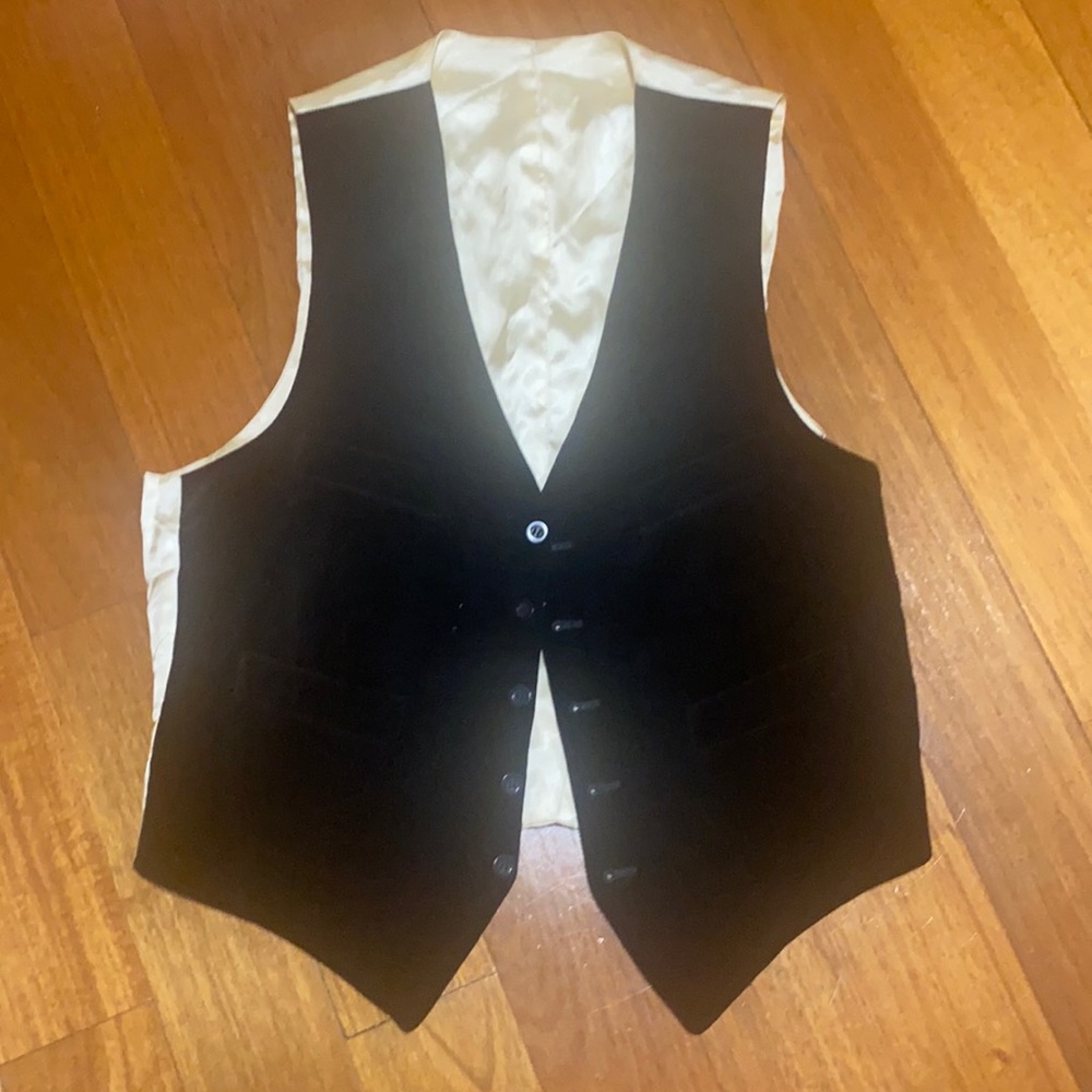 Black Valore Vest for sale